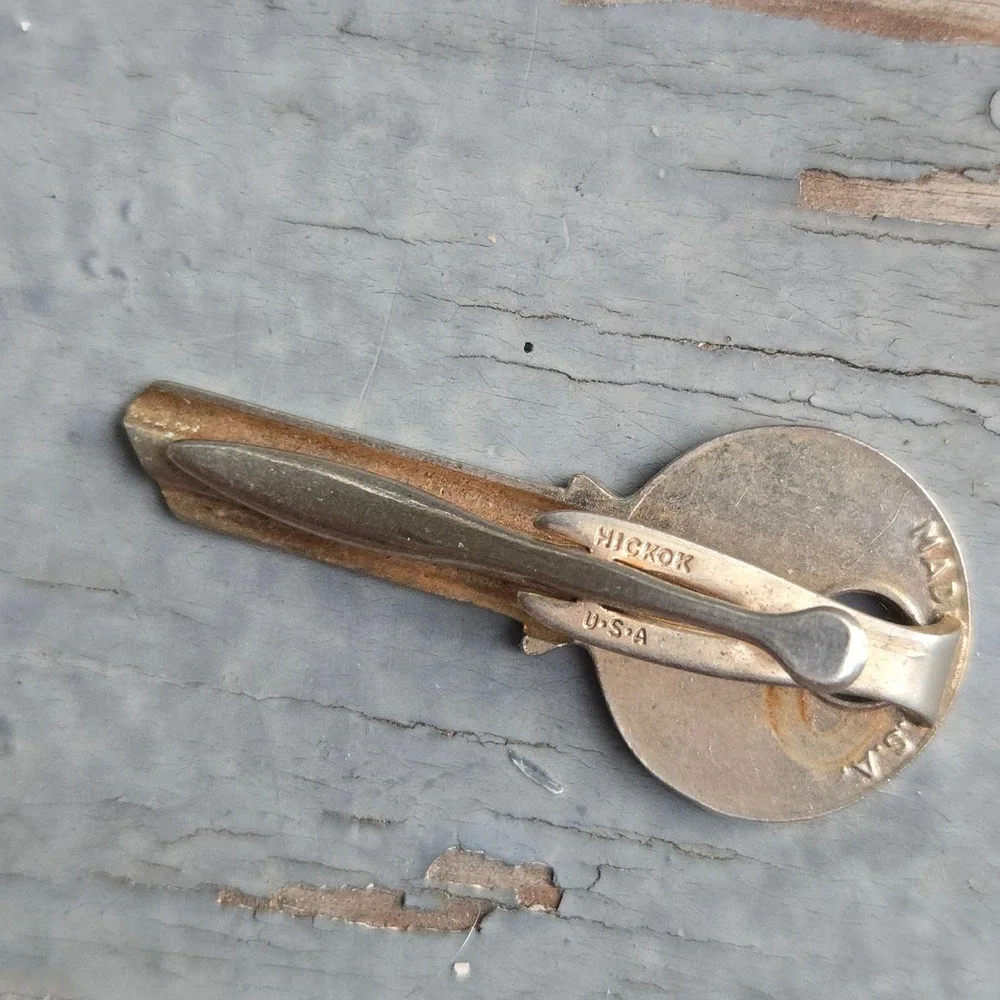 VTG‎ Hickok Yale Key Tie Bar Clip Silver Mens Novelty Accessory Jewelry USA Made
